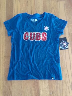 New Era Girls Blue Chicago Cubs Sequin Logo V-Neck Tee